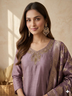 Inaayalina Mauve Premium Silk Kurta Set with Banarasi Dupatta