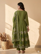 Inaayalina Green Floral Cotton Anarkali Set